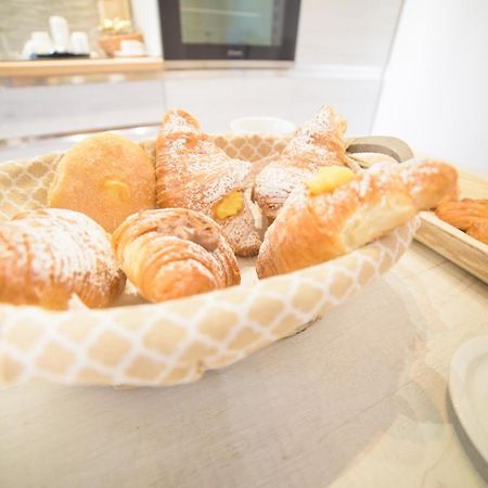Bed and Breakfast Malenki à Rome Extérieur photo