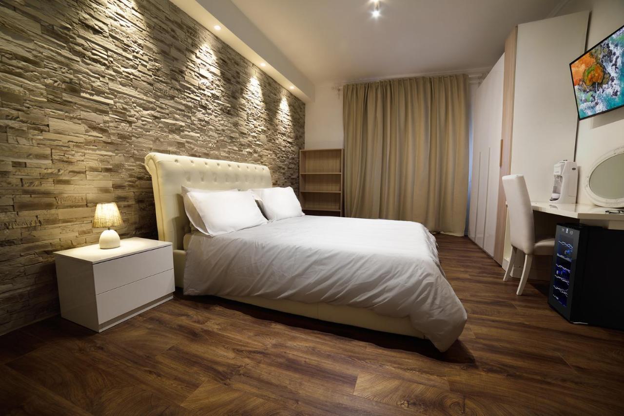 Bed and Breakfast Malenki à Rome Extérieur photo