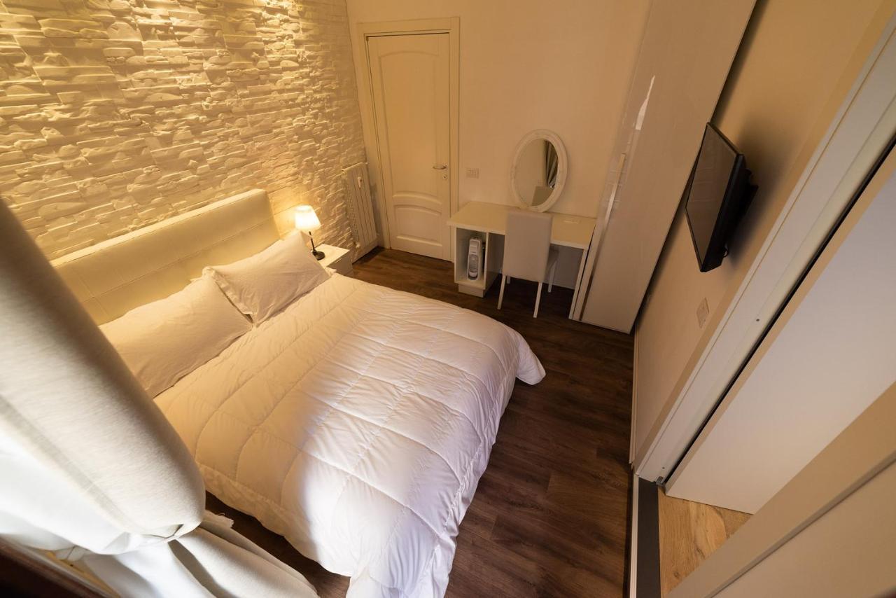 Bed and Breakfast Malenki à Rome Extérieur photo